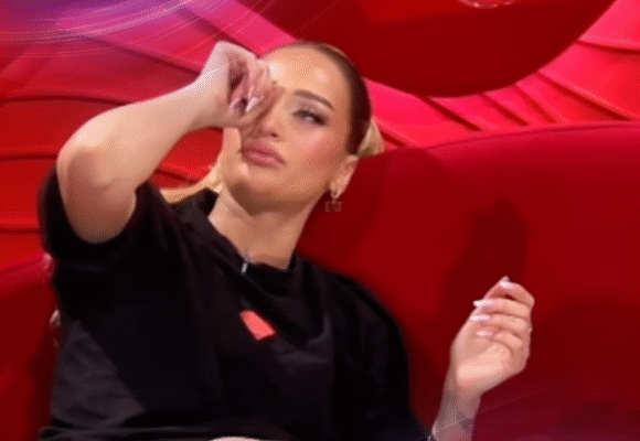 Selina po e përjeton rëndë daljen e Gimbos nga Big Brotheri, shfaqet në gjendje të rëndë nga dhoma e rrëfimeve