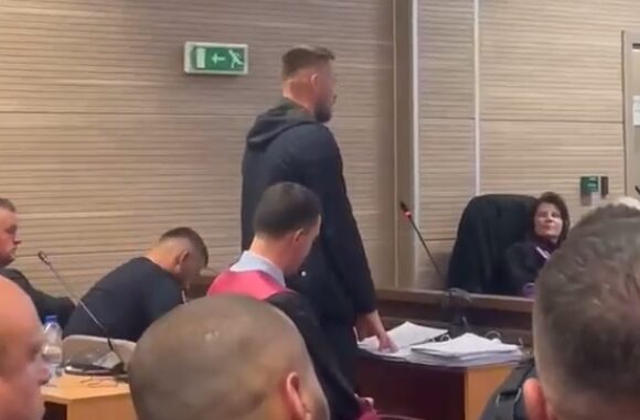 Fëmijë nuk pranuan të flasin me Naimin, vëllai i Liridonës i përloti të gjithë me fjalët që shpojnë shpirtin