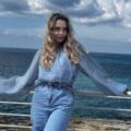 Teuta ndez rrjetin nga resorti luksoz – nuk është vetëm!