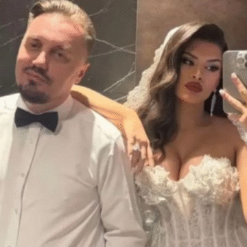 eronita Eronita shijon ditën me të birin, foto të ngrohta nga dalja e tyre