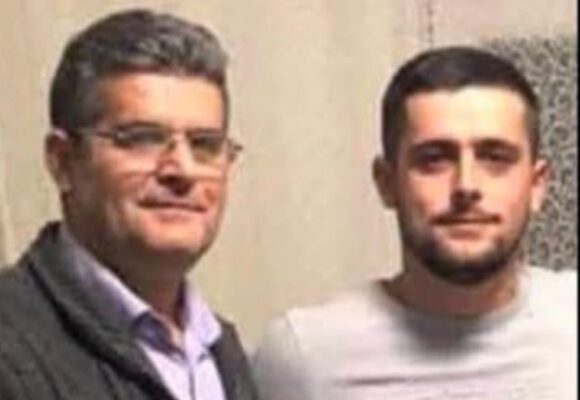 Po pastronin veturën në oborrin e shtëpisë, detaje nga tragjedia në Deçan ku vdiqën babë e bir