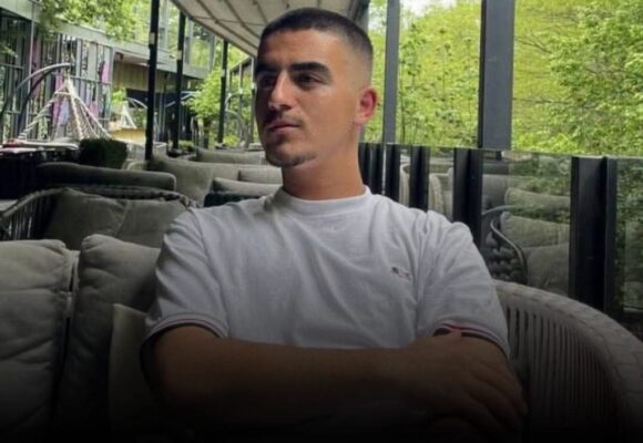 E dhimbshme sa më s’ka: Ky është Ermal Shala që humbi jetën në aksident me motor – në lule të rinisë