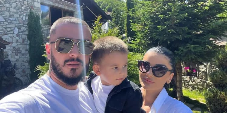 meda Kaq kohë pas lindjes së djalit dhe vajzës, Gold AG jep lajmin e madh dhe të bukur – gruaja e tij me lot nga gëzimi