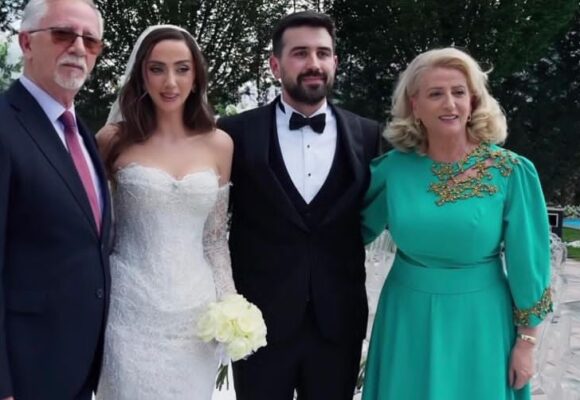 Pak ditë pas martesës, Shkurte Fejza jep lajmin e madh për sugaricën e saj – s’ka qenë kurrë më e lumtur
