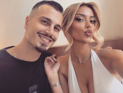 MATTEOO Brikena dhe Mateo shkojnë bashkë në dasmë, ia morën vëmendjen edhe çiftit që po martohej – kaq bukur janë veshur