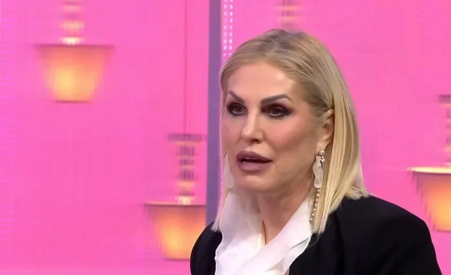 Flet për herë të parë gruaja e kompozitorit që i xhiroi krejt gratë e famshme në momente të nxehta – tregon qëndrimin e saj