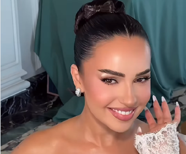 kida1 Harroni krejt nuset e tjera të këtij viti, Kida ua bëri “8 me 2” me vellon që ka veshur – po duket si një princeshë e vërtetë
