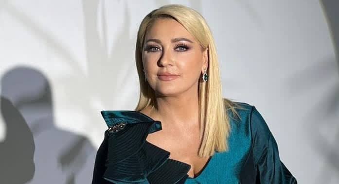 remzijeee Remzie Osmani ka vendosë ta lejojë veten të plaket, e ka heqë krejt botoksin dhe fillerat – tani po duket krejt më ndryshe