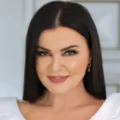 Më në fund del dhe flet vet Eli Fara pas videos intime me kompozitorin, tregon se a e dinte që kishte kamera