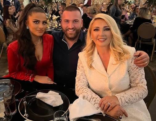 Festë e madhe në shtëpinë e Remzie Osmanit, gëzim kaq të madh nuk kanë pasur prej kohësh – e gjithë familja në këmbë
